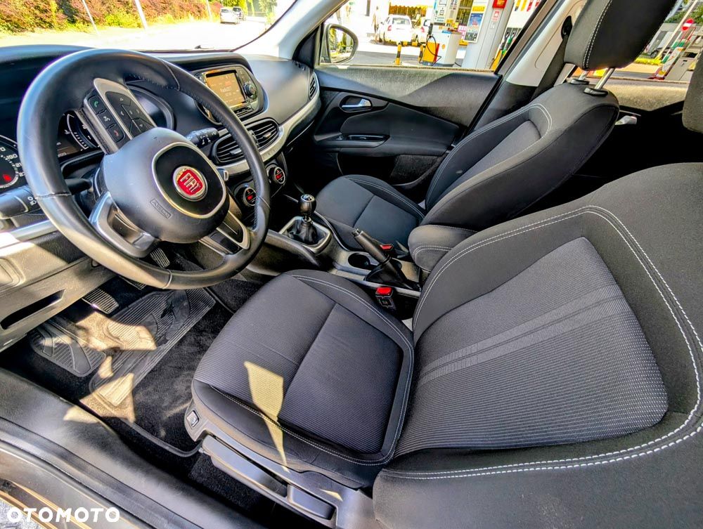 Fiat Tipo 1.4 T-Jet 16v Easy - 12