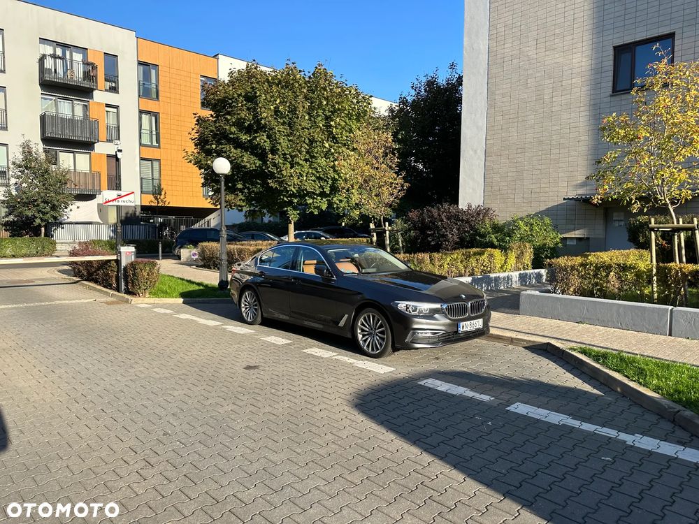 BMW Seria 5 540i xDrive GPF Luxury Line - 2