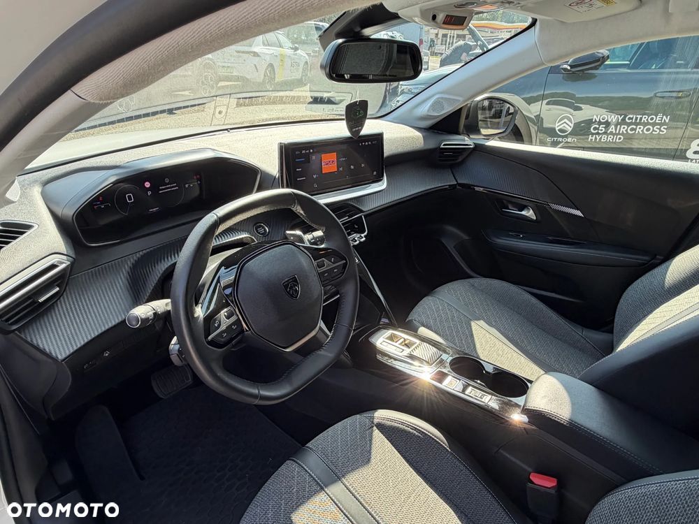 Peugeot 208 PureTech 100 EAT8 Allure - 6