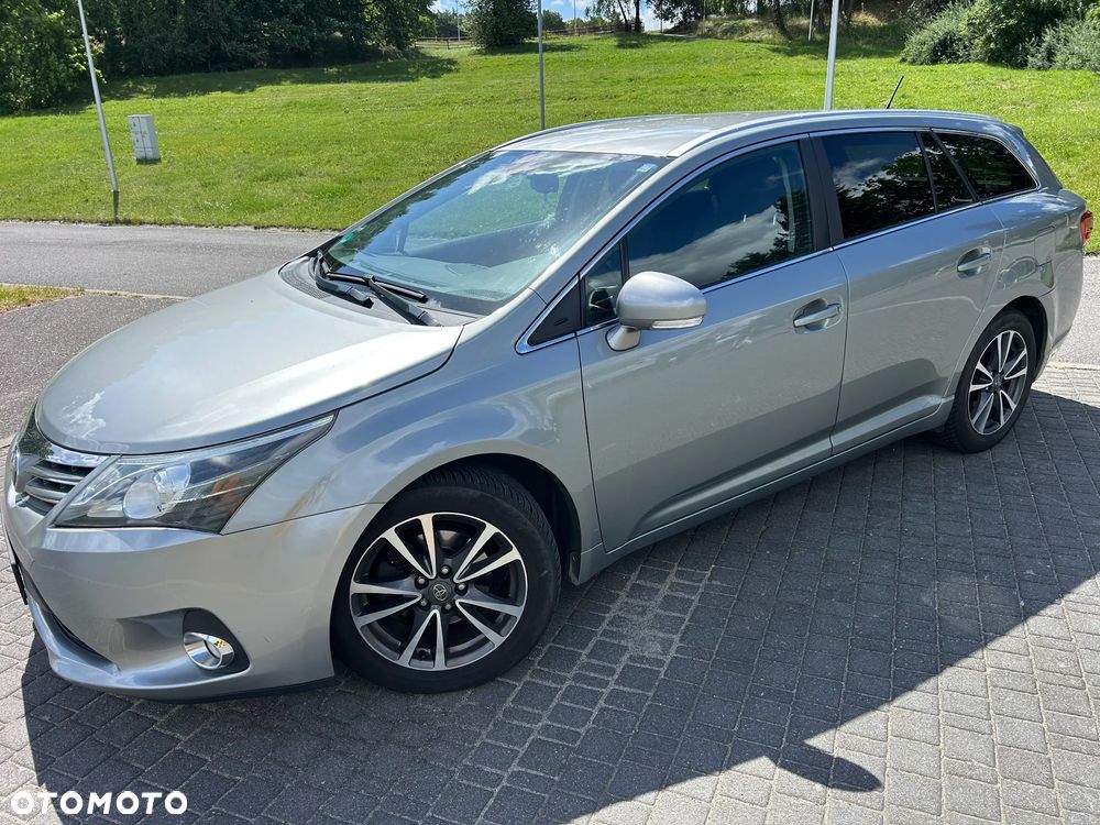 Toyota Avensis 2.0 D-4D Edition (2014) - 1