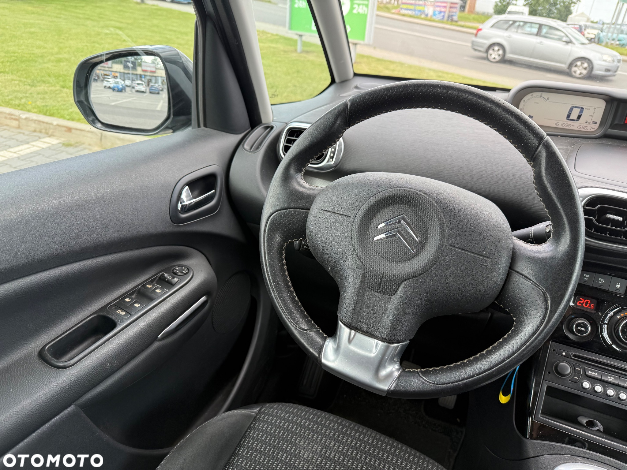Citroën C3 Picasso 1.6 HDi Exclusive - 15