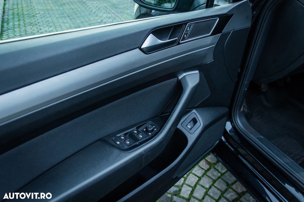 Volkswagen Passat 2.0 TDI SCR Highline - 27