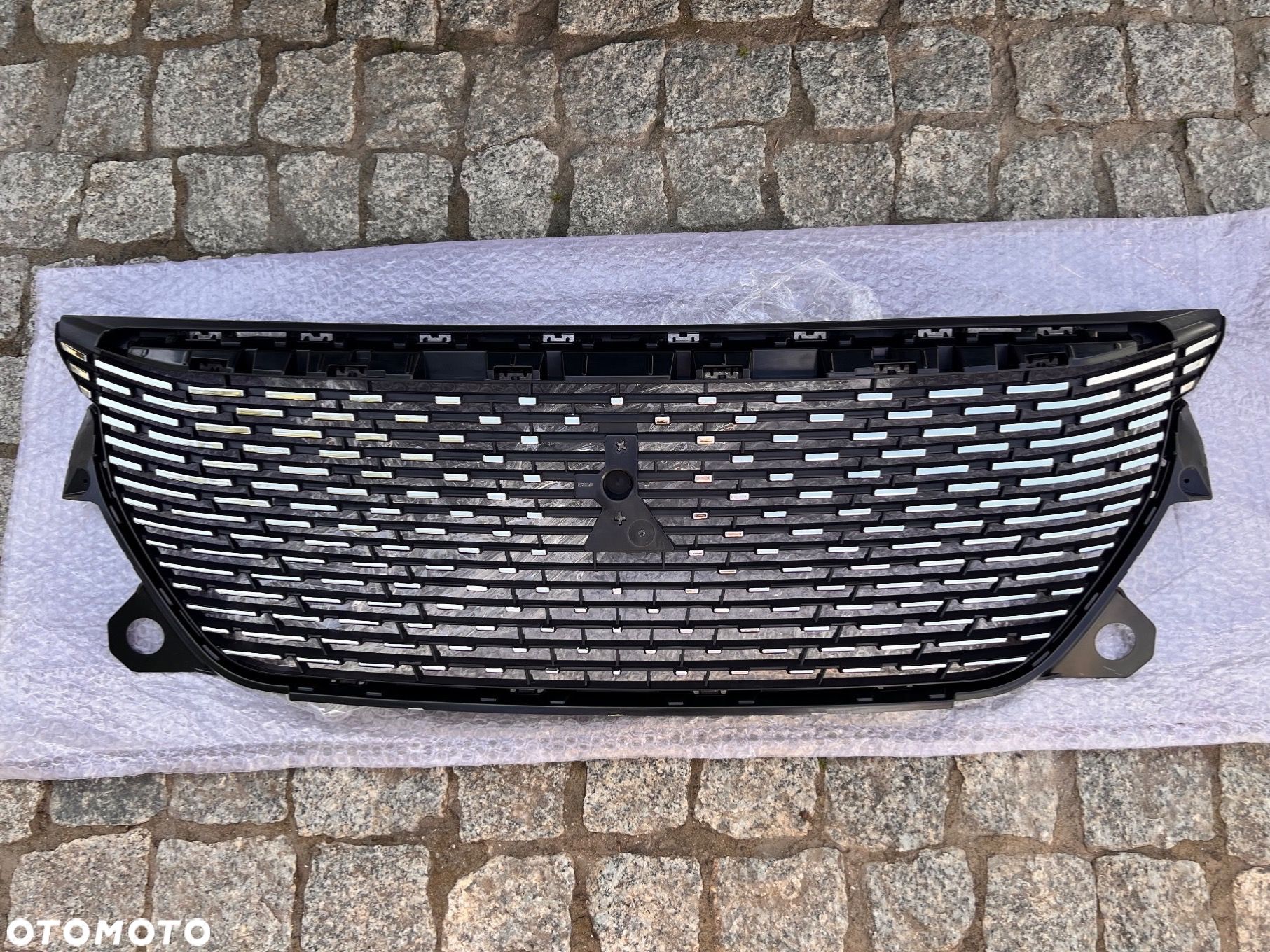 GRILL ATRAPA CHROM PEUGEOT 2008 II 2 19-23rok - 1