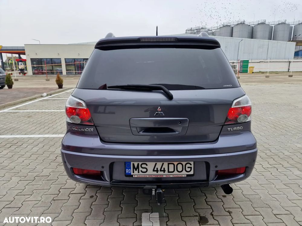 Mitsubishi Outlander 2.0 Turbo 4WD - 25