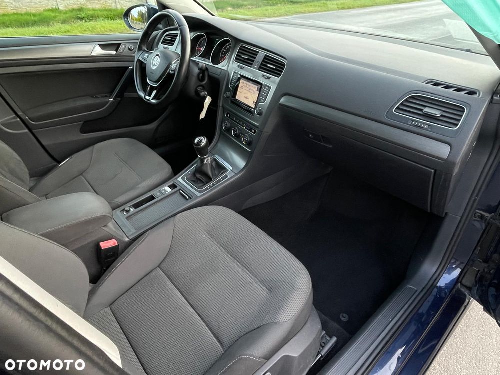 Volkswagen Golf 1.6 TDI DPF Comfortline - 14