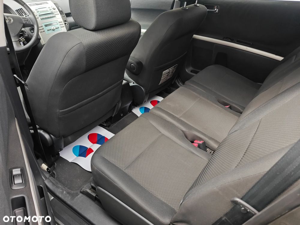 Toyota Corolla Verso 2.2 D-4D DPF Executive - 11
