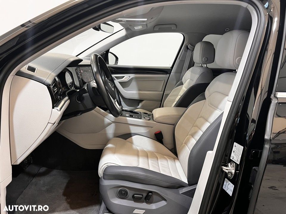 Volkswagen Touareg - 33