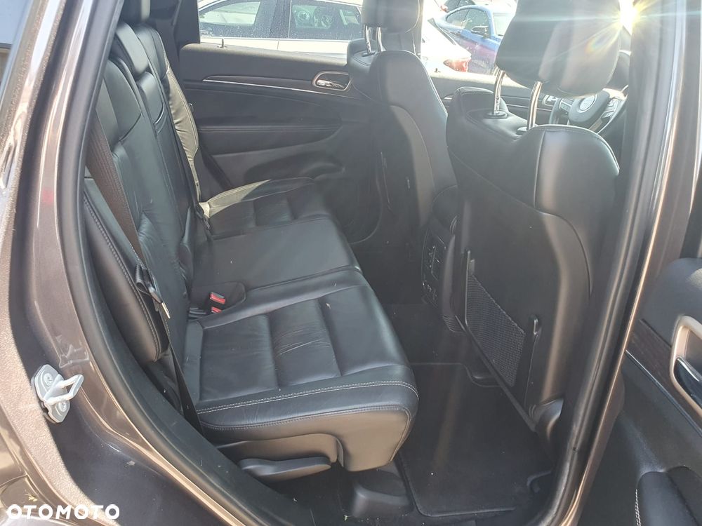 Jeep Grand Cherokee - 15