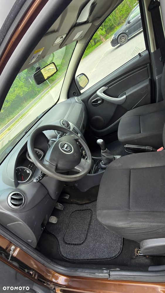 Dacia Duster 1.6 16V 4x2 - 13