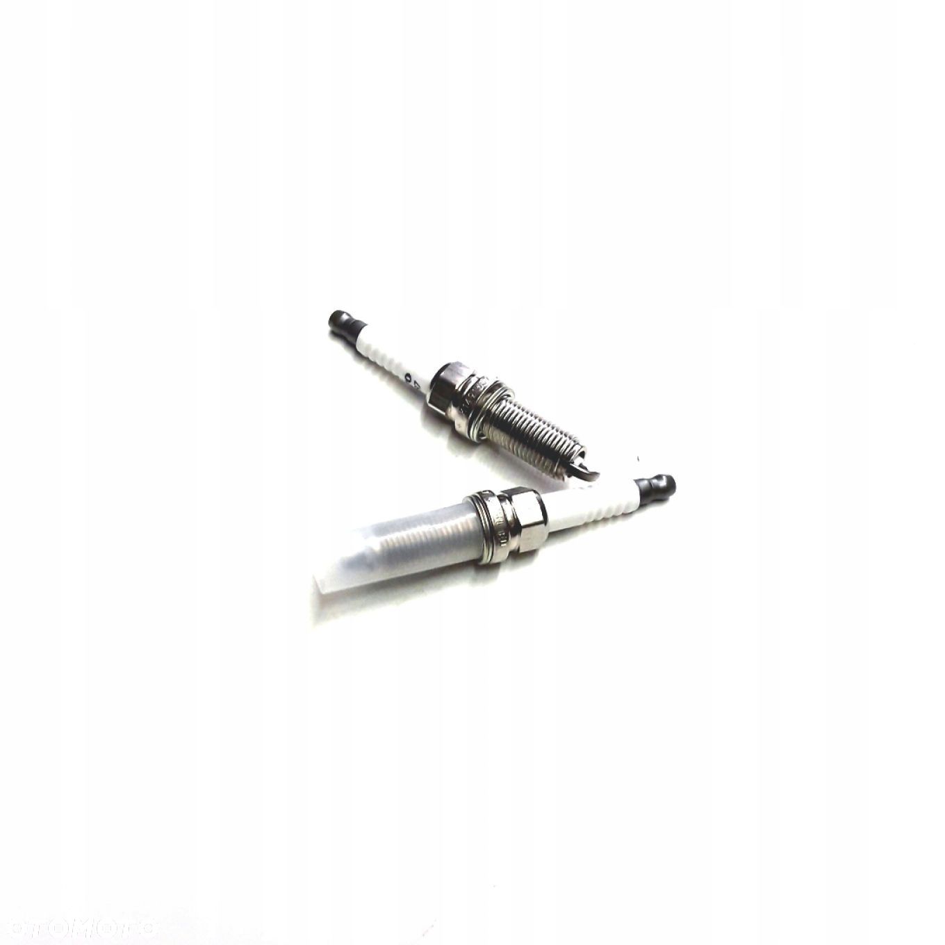 VOLVO S60 V60 S80 S90 V90 2,0 swiece zaplonowe OE 31673604 - 1