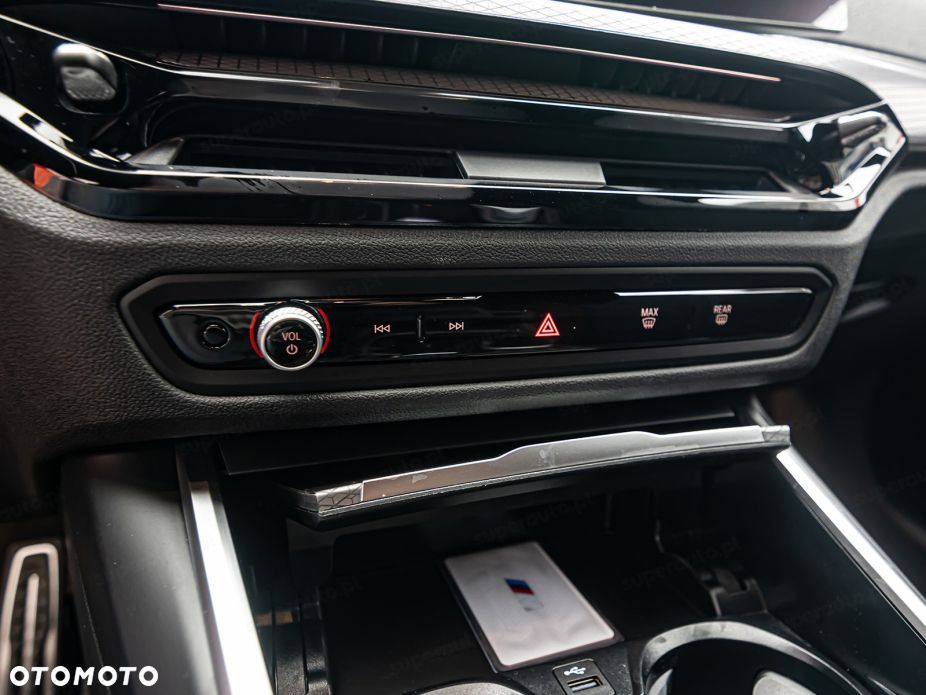 BMW Seria 3 330i xDrive M Sport - 12