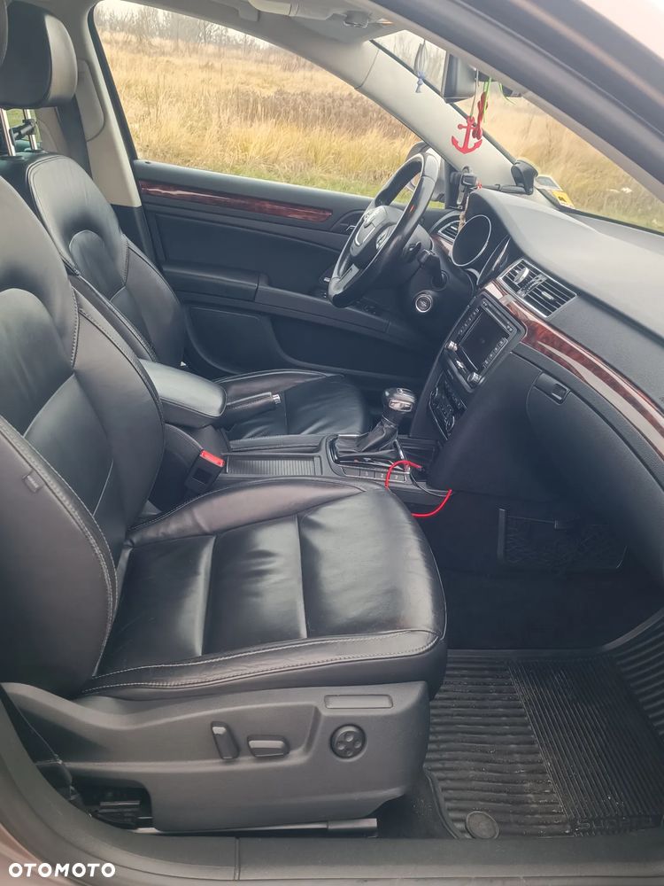 Skoda Superb 2.0 TDI Elegance DSG - 15