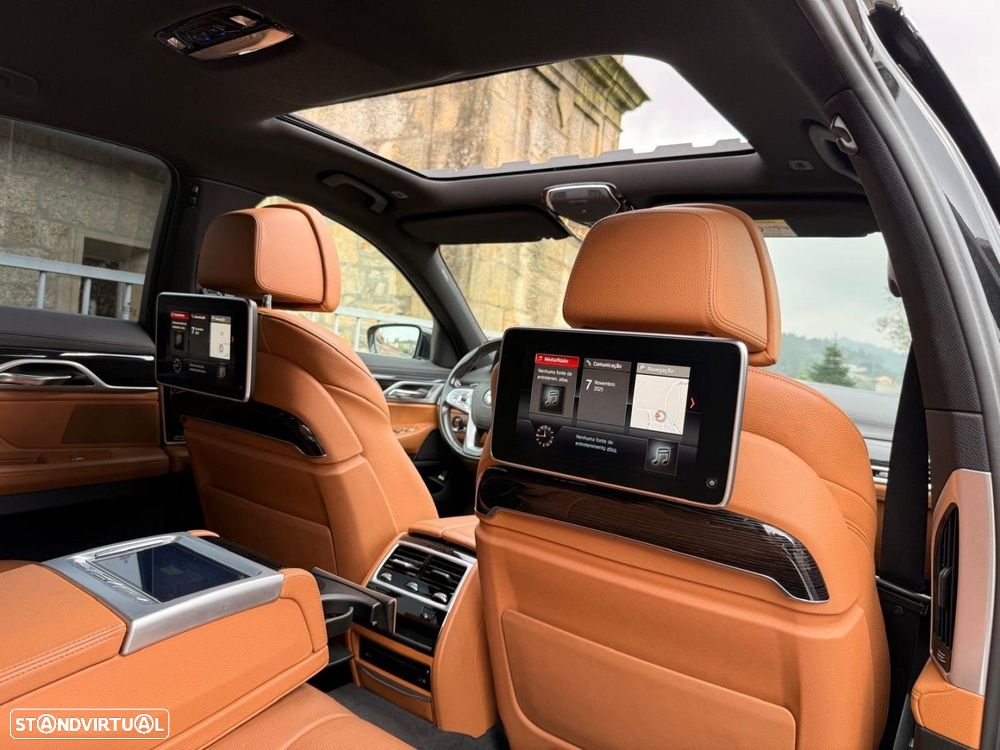 BMW 730 d Pack M Auto - 11