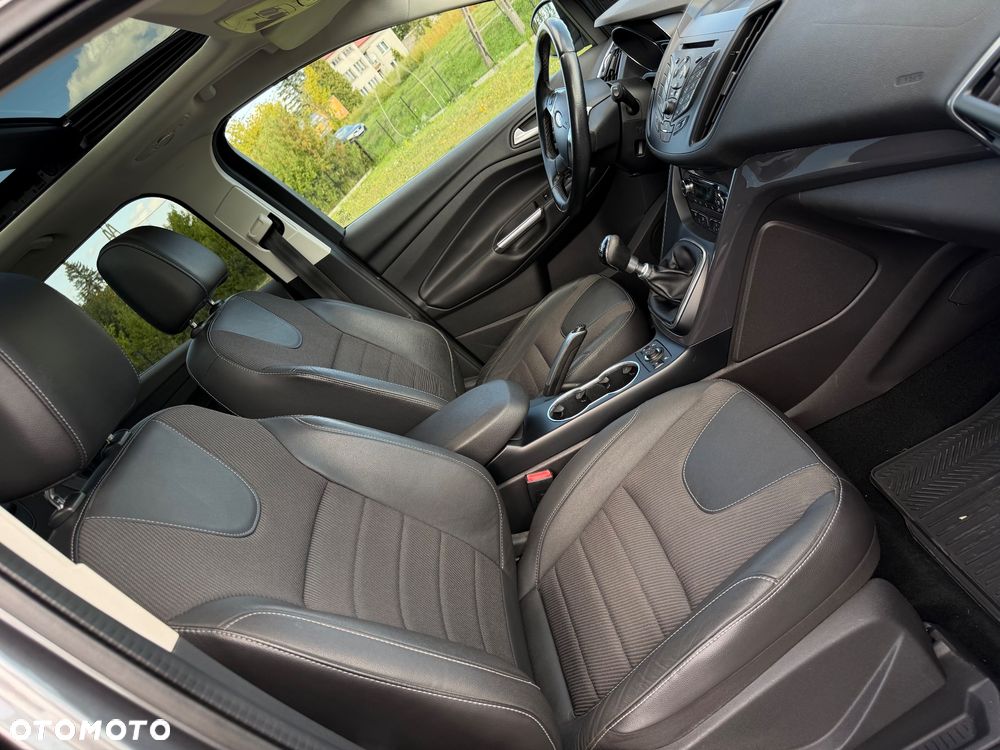 Ford Kuga 2.0 TDCi 4x4 Titanium - 20