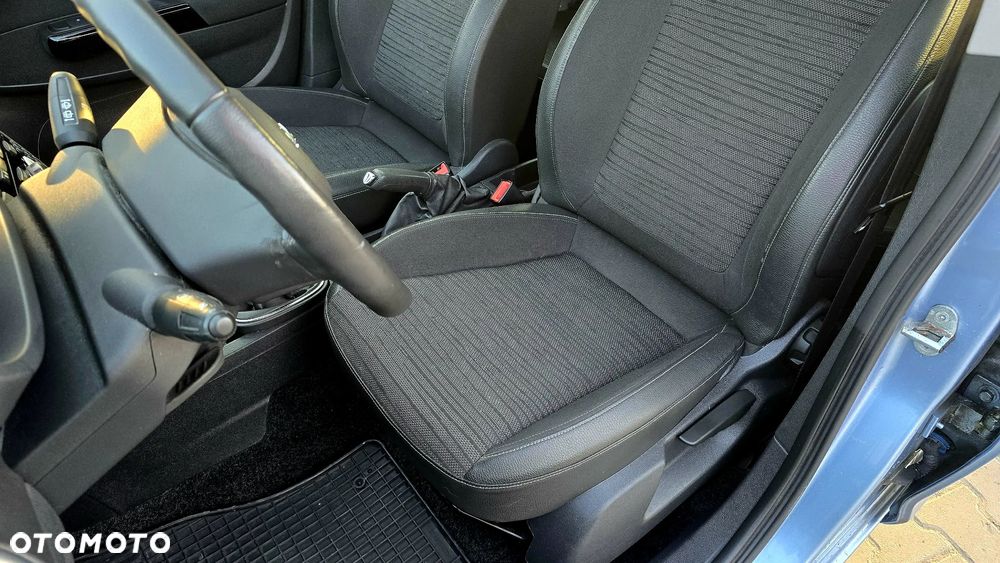 Opel Corsa 1.4 16V Innovation - 18