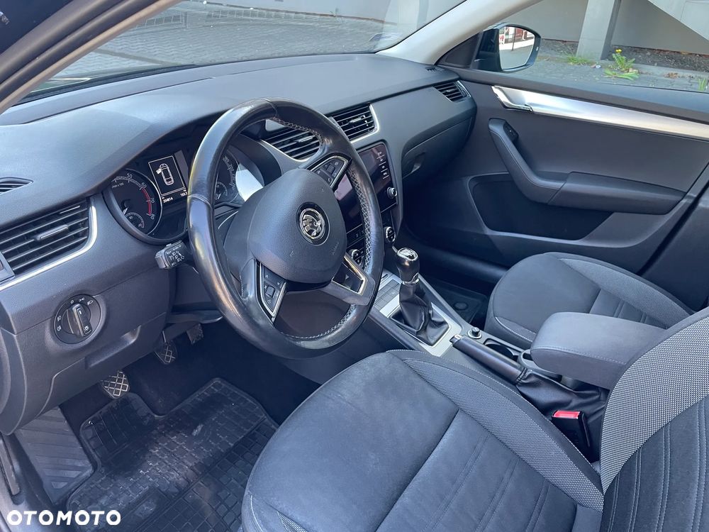 Skoda Octavia 1.4 TSI Ambition - 6