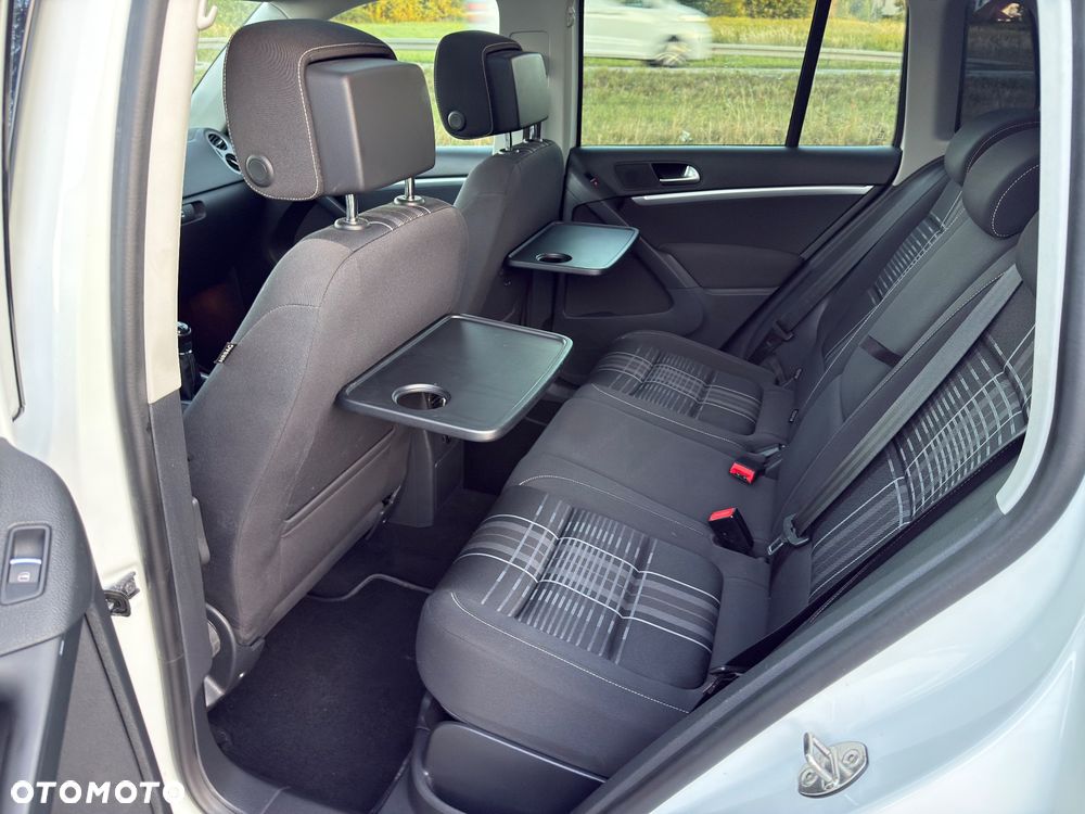 Volkswagen Tiguan 2.0 TDI DPF BlueMotion Technology Lounge Sport & Style - 35