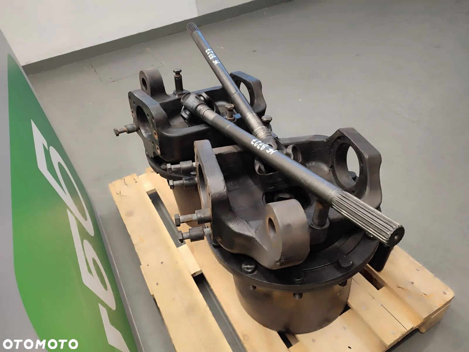 Zwolnica kompletna ACP0306880 Massey Ferguson 8727 - 3
