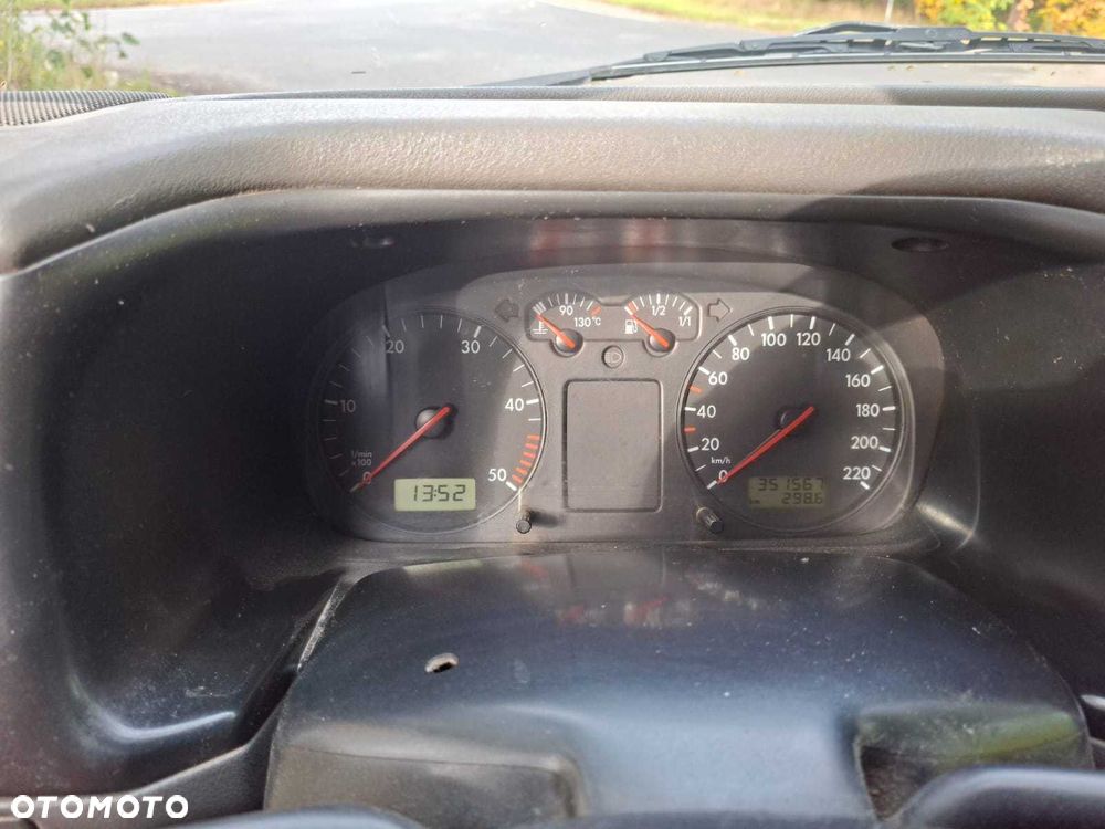 Volkswagen Transporter - 8