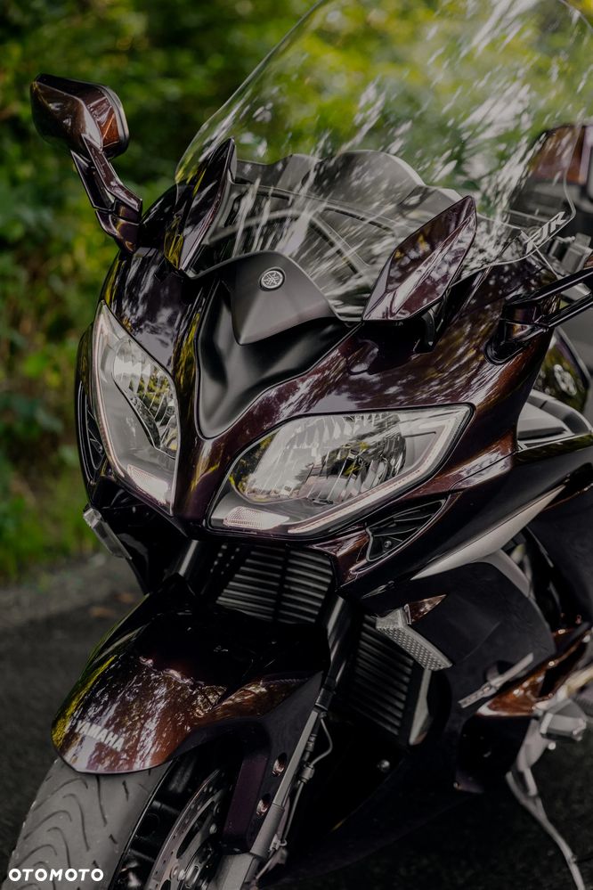 Yamaha FJR - 8