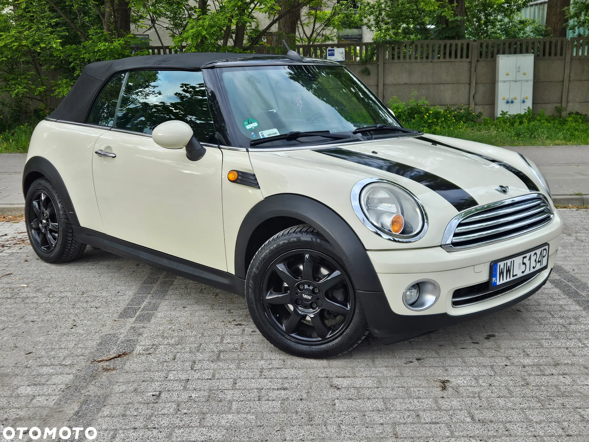 MINI Cooper Cabrio - 14