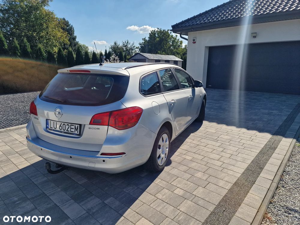 Opel Astra IV 1.4 T Essentia EU6 - 6