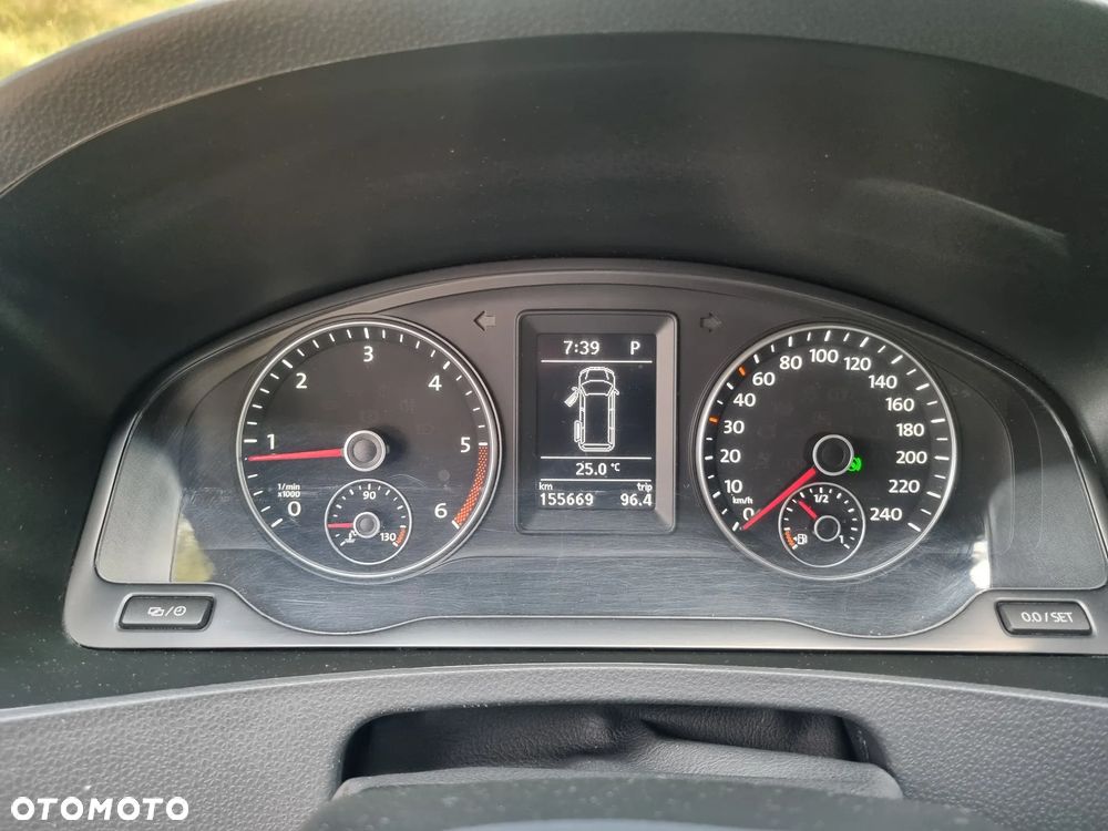 Volkswagen Caravelle - 9