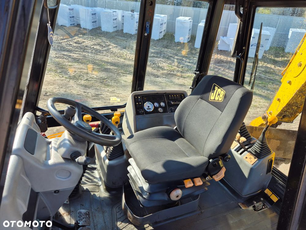 JCB 3cx 4x4 - 6