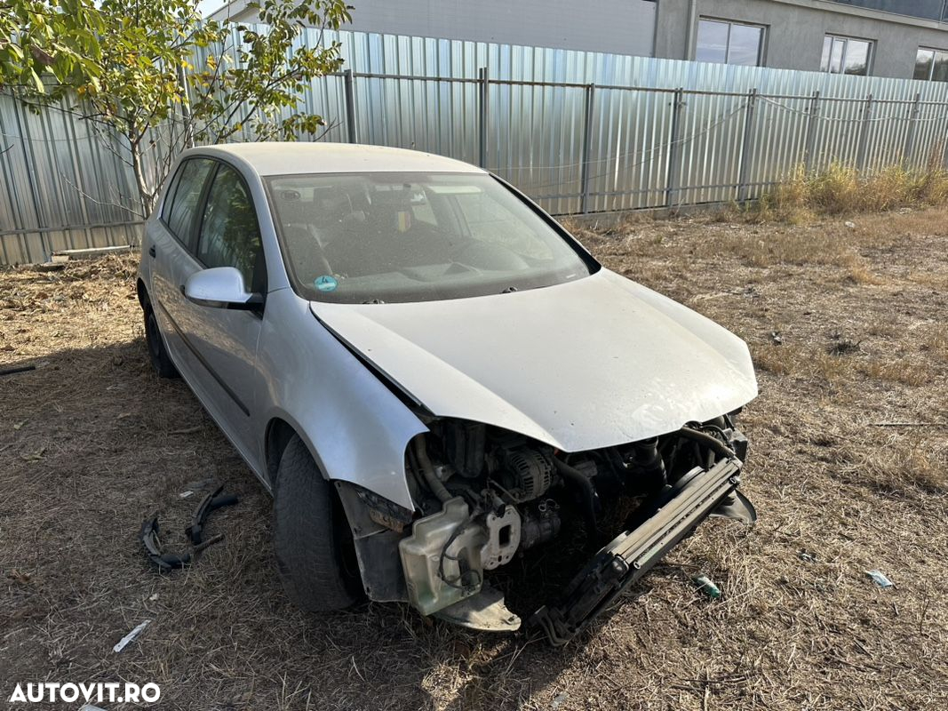 Dezmembrez Volkswagen golf 5 - 3
