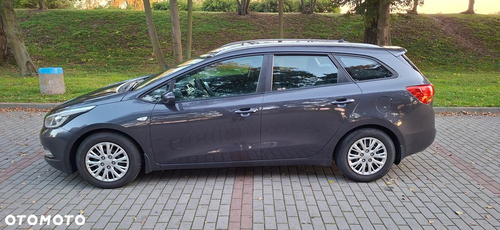 Kia Ceed - 13