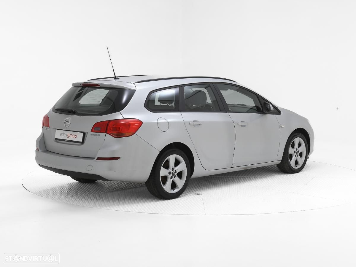 Opel Astra Sports Tourer - 3