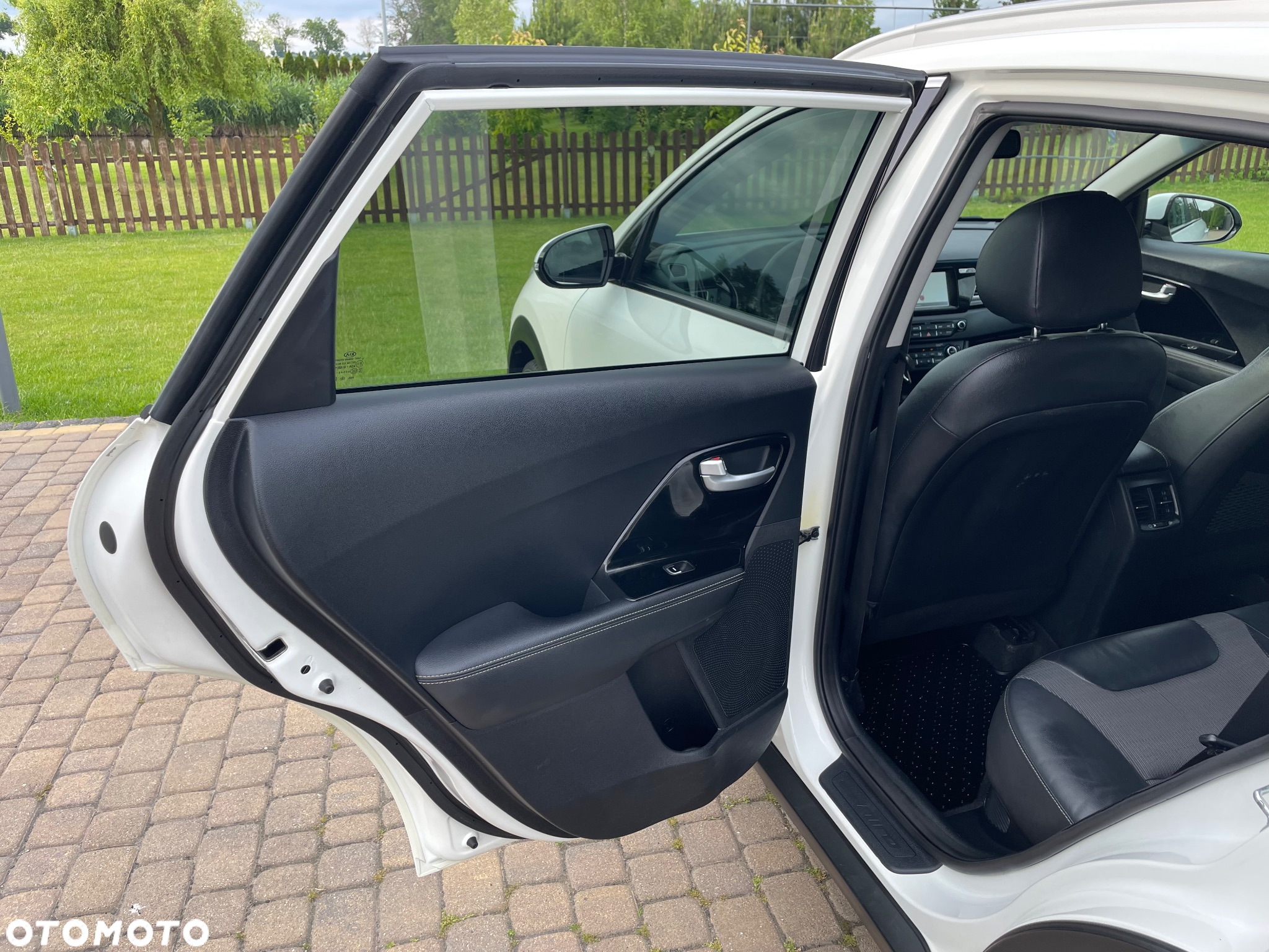 Kia Niro - 28