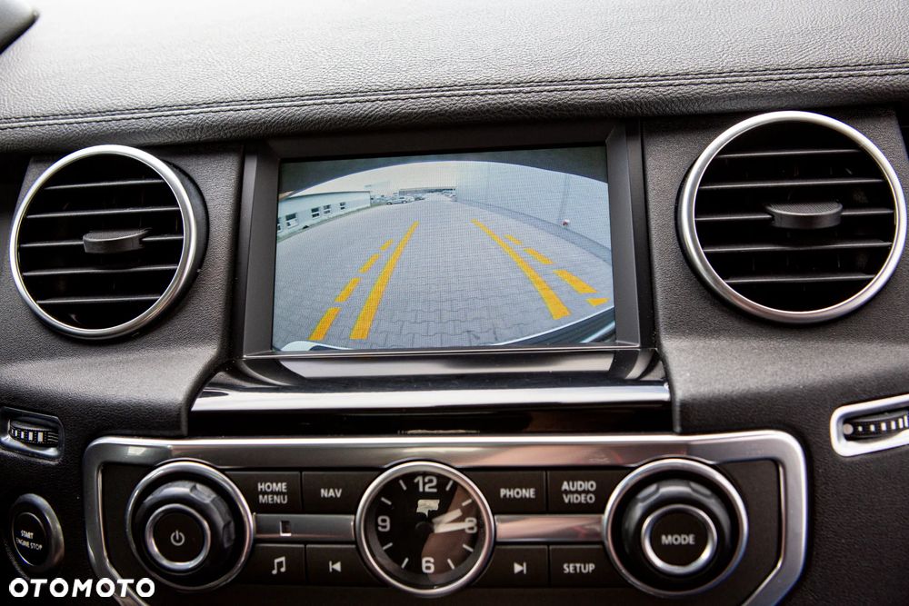 Land Rover Discovery 3.0 SD V6 HSE - 28