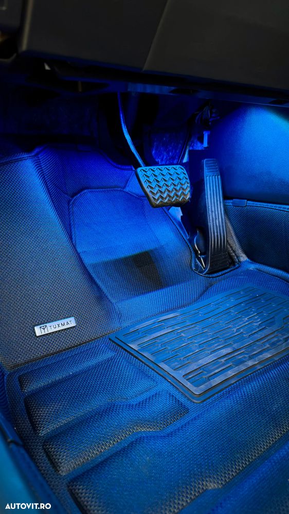 Toyota Prius 2.0 FWD PHEV Exclusive - 34