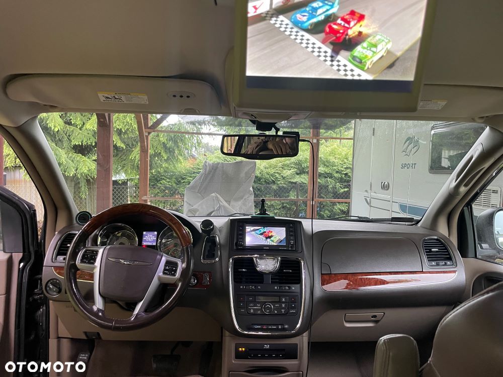 Chrysler Town & Country 3.6 Limited - 6