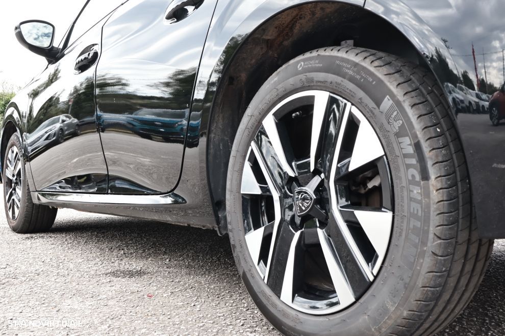 Peugeot 208 1.2 PureTech Allure - 4