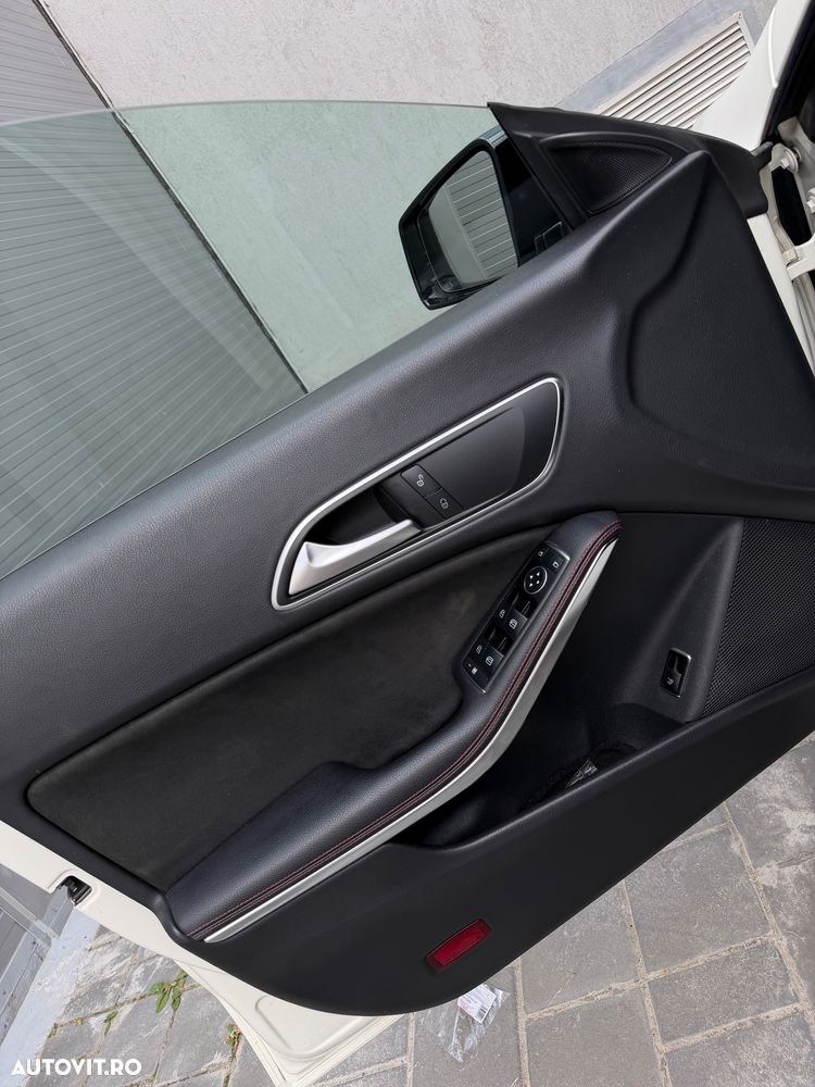 Mercedes-Benz CLA 200 - 12
