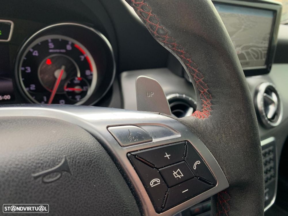 Mercedes-Benz CLA 45 AMG 4-Matic - 26