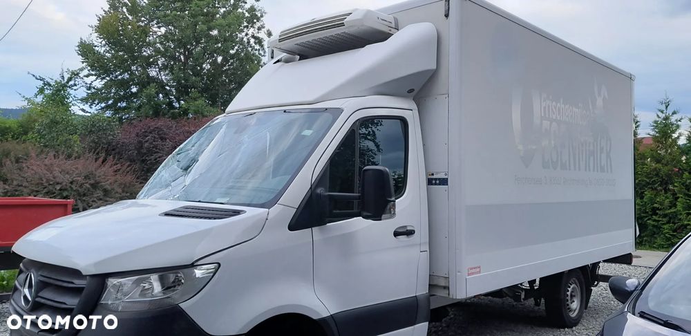 Mercedes-Benz Sprinter - 1
