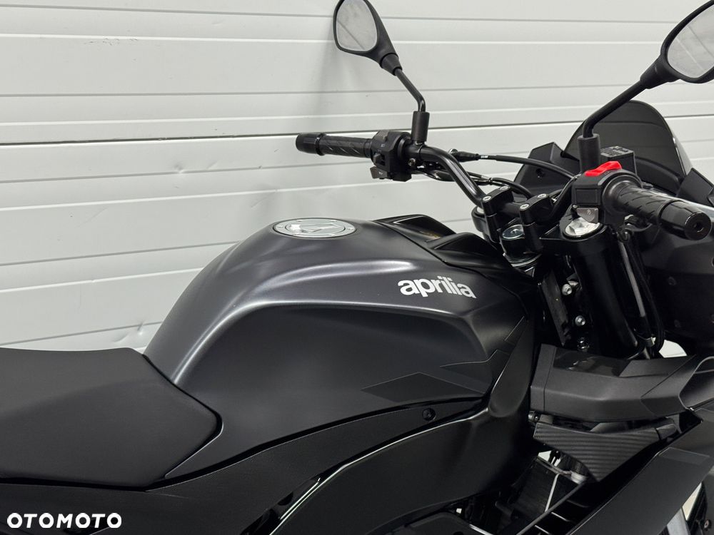 Aprilia Tuono - 6