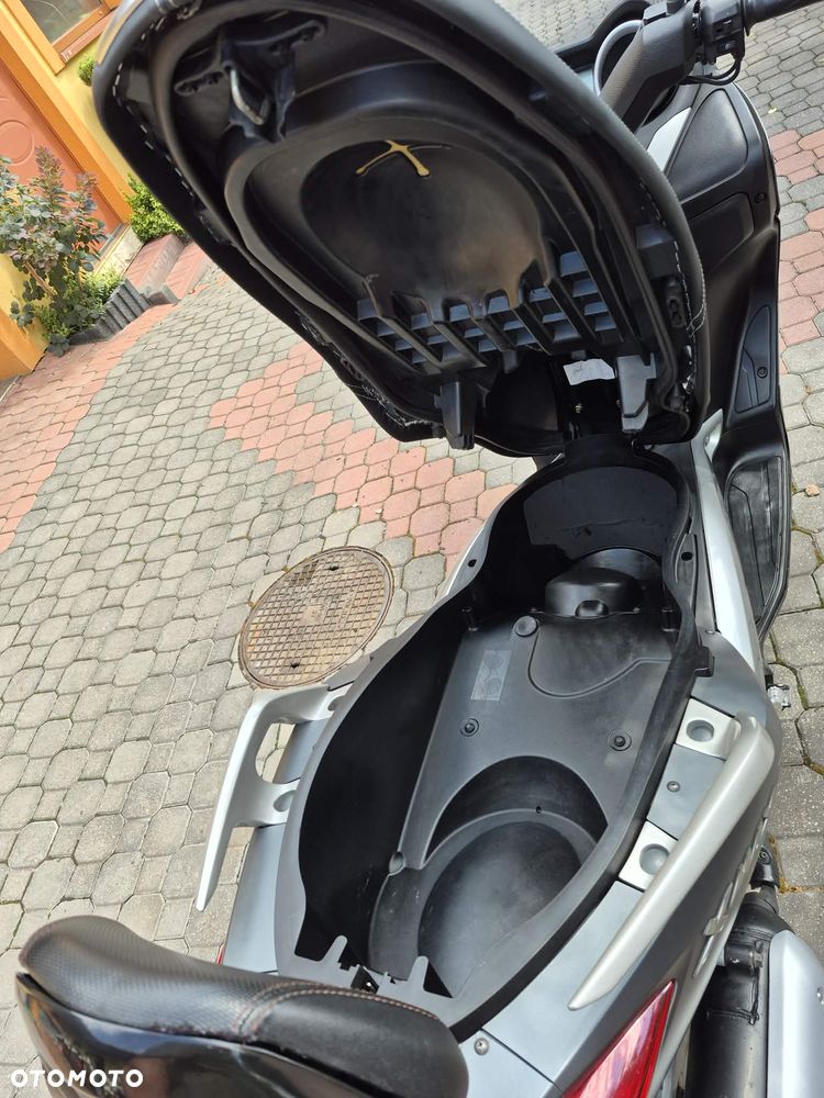 Yamaha X-max - 12