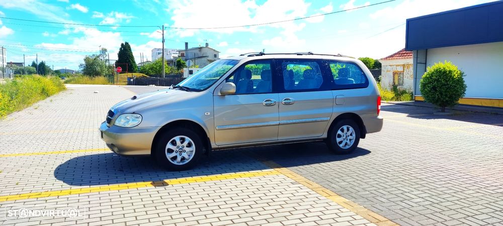 Kia Carnival 2.9 CRDi EX - 4