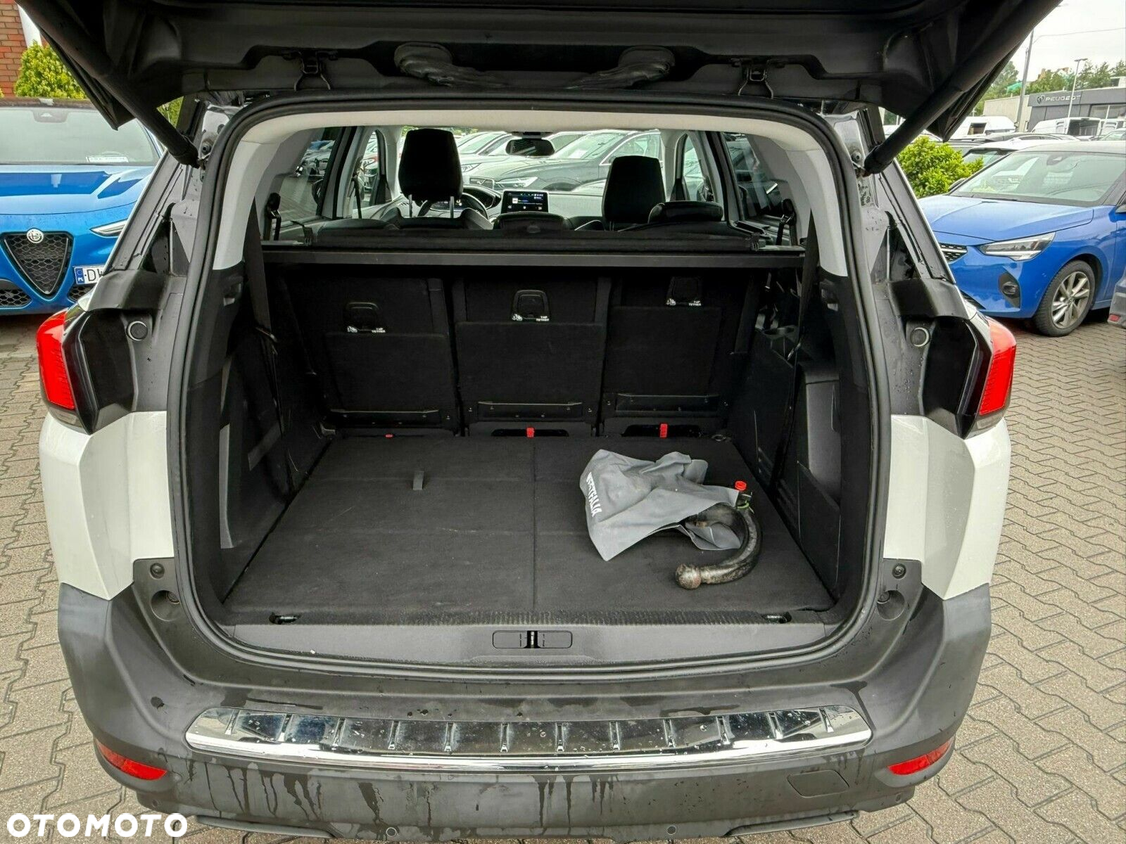 Peugeot 5008 - 10