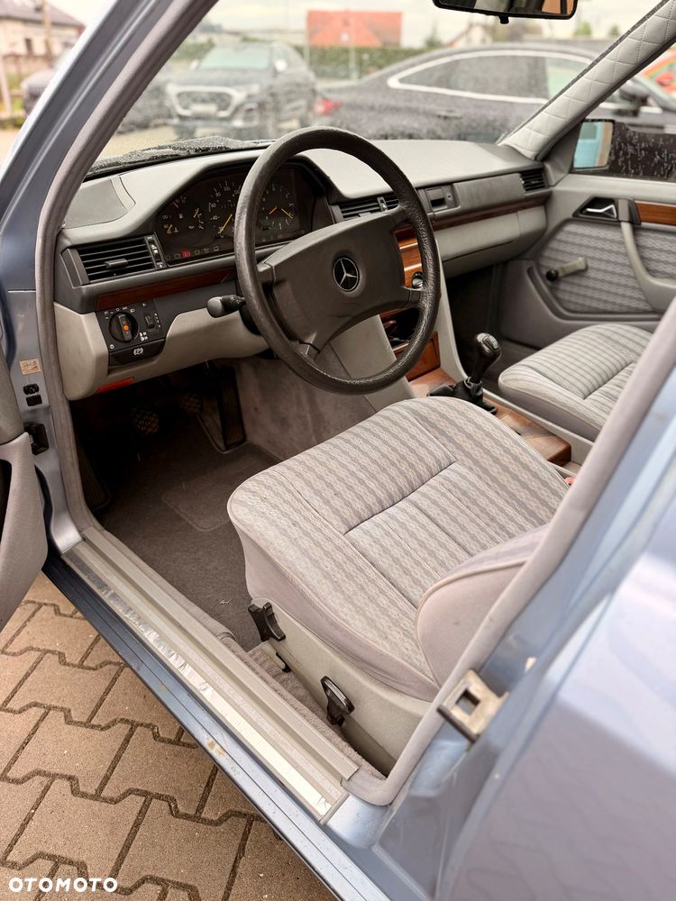 Mercedes-Benz W124 (1984-1993) - 7