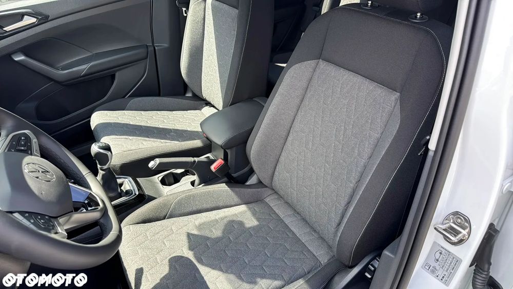 Volkswagen T-Cross - 12