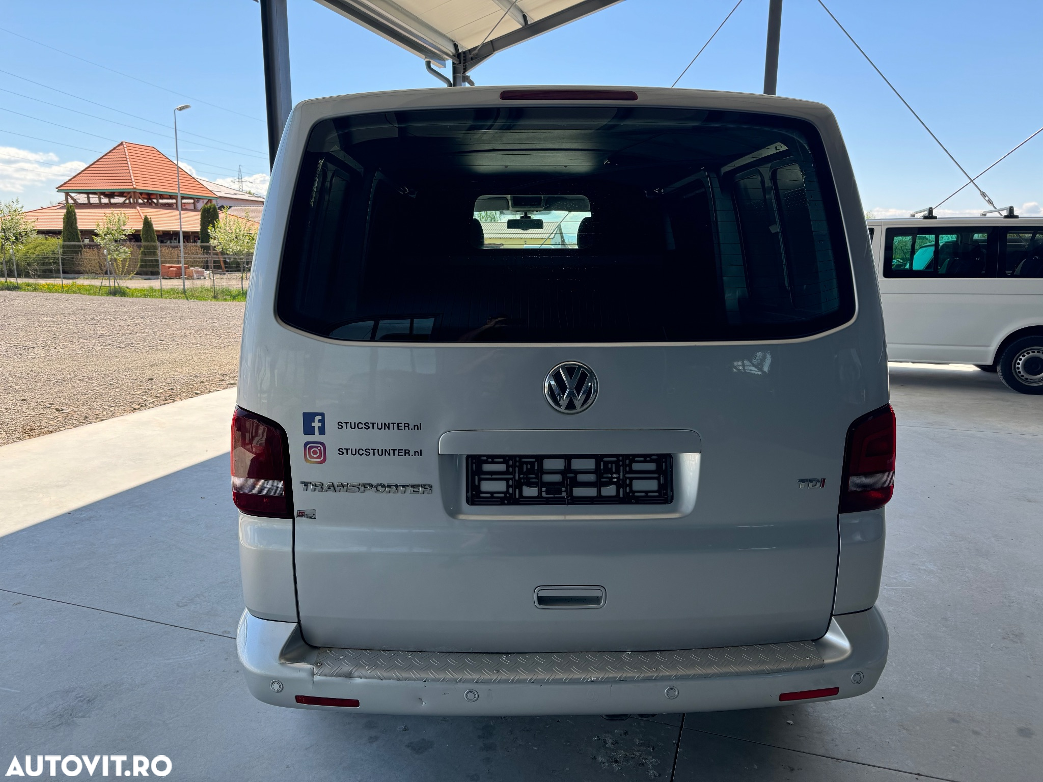 Volkswagen Transporter - 8