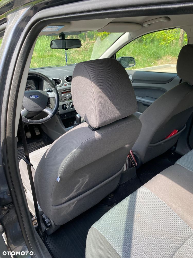 Ford Focus 1.6 Ambiente - 10