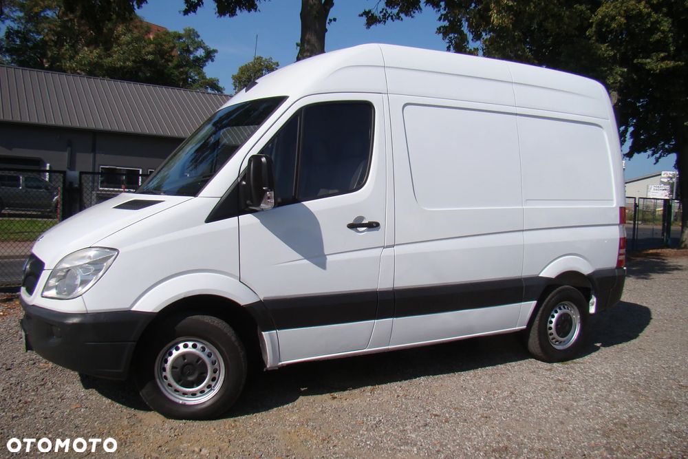 Mercedes-Benz Sprinter - 2