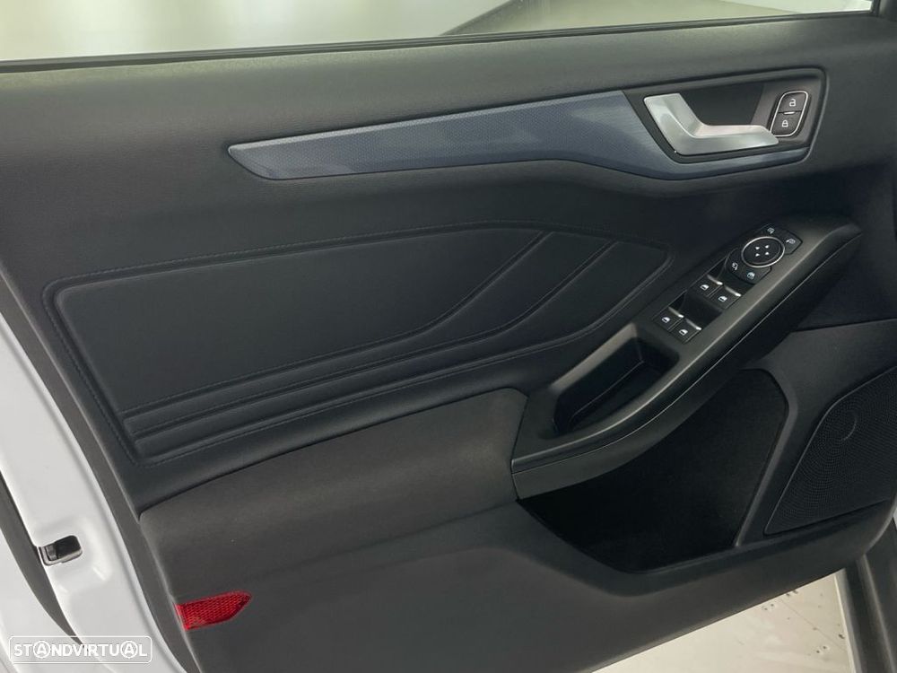 Ford Focus 1.0 EcoBoost Active - 18