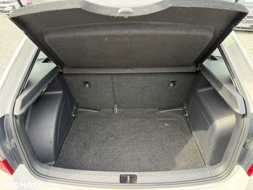 Skoda RAPID Spb 1.0 TSI Ambition - 25